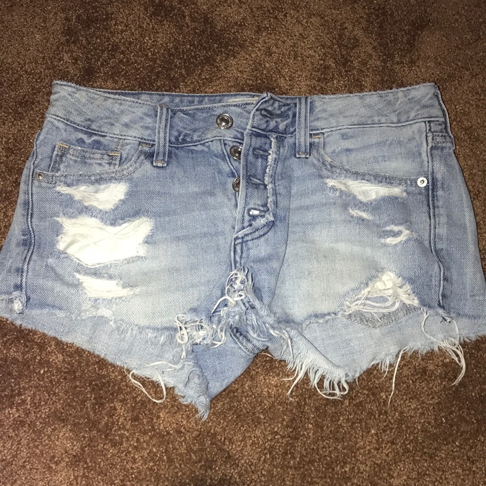 denim light wash shorts